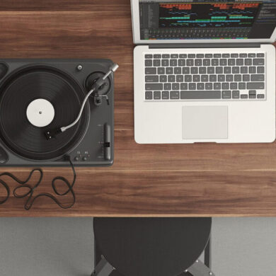Simple DJ Gear